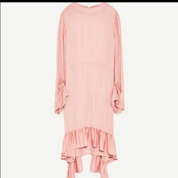 Barbie Core Zara Blogger Favorite Frilled Pink Midi Dress - Picture 4 of 11